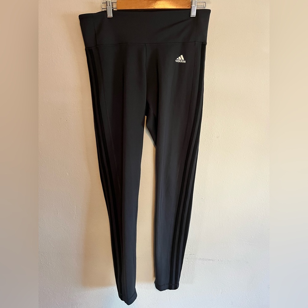 3/$20 Adidas Women’s Grey & Black Climalite 3 Stripe Leggings Large